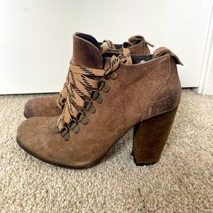 Boutique 9 bootie heels size 6